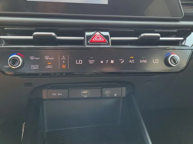 New 2025 Aurora Black Pearl Kia EX Touring image 33
