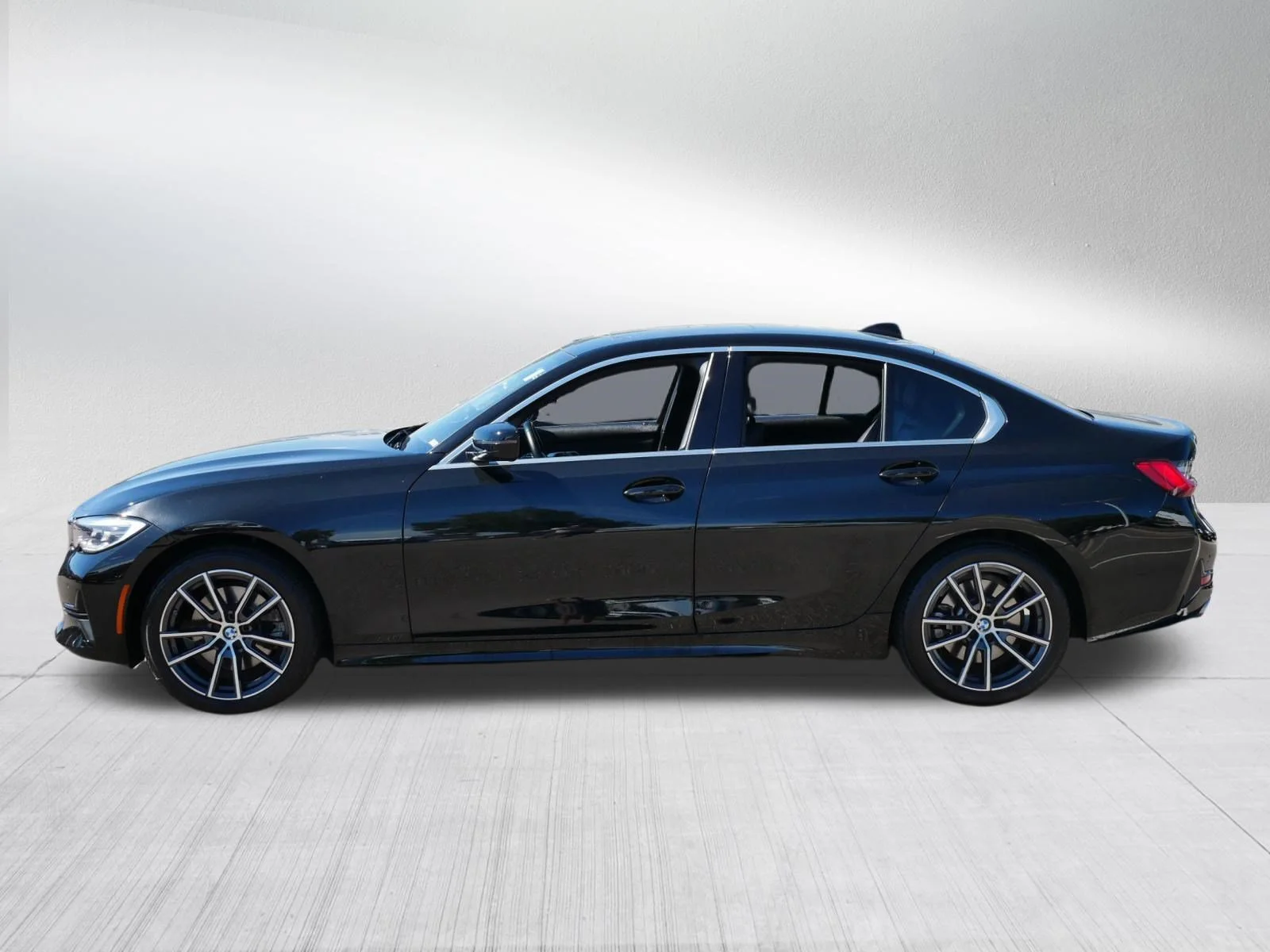 Used 2021 Jet Black BMW 330i xDrive image 4