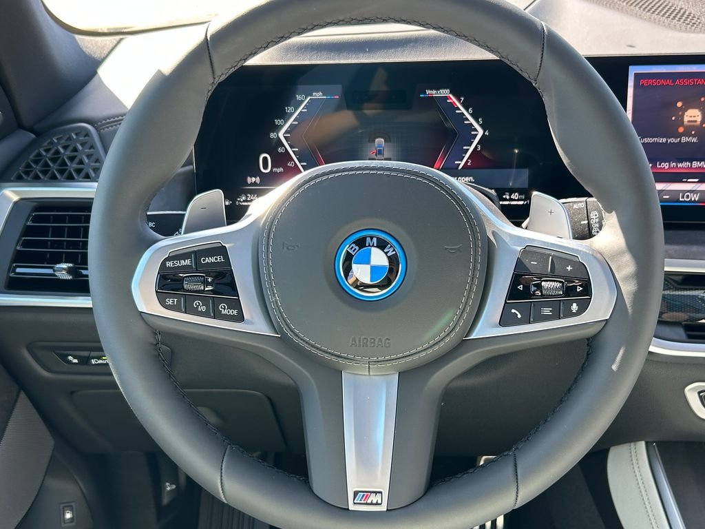 New 2026 Dravit Grey Metallic BMW xDrive50e image 18