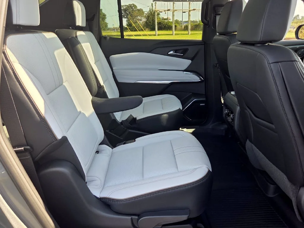 New 2026 Sterling Gray Metallic Chevrolet High Country image 41