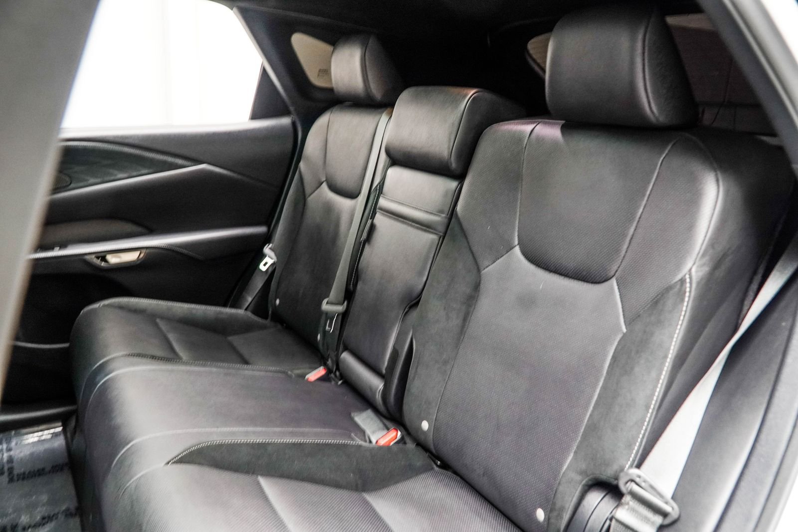 Used 2024 White Lexus 500h F SPORT Performance image 37