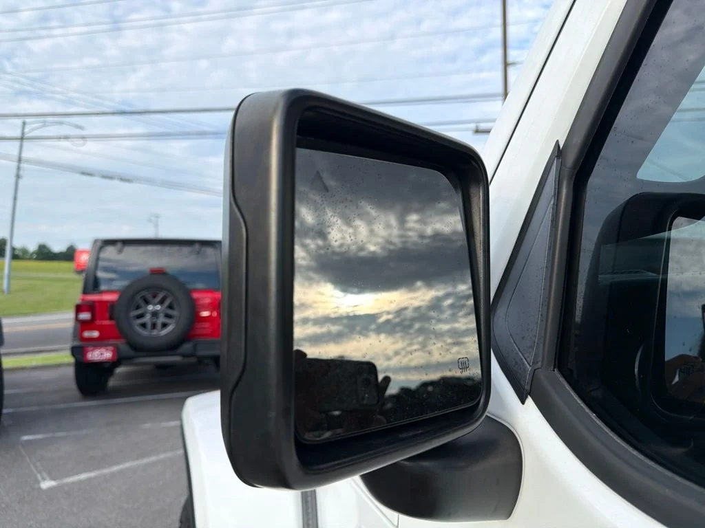 Used 2020 White Jeep Unlimited Sahara image 25