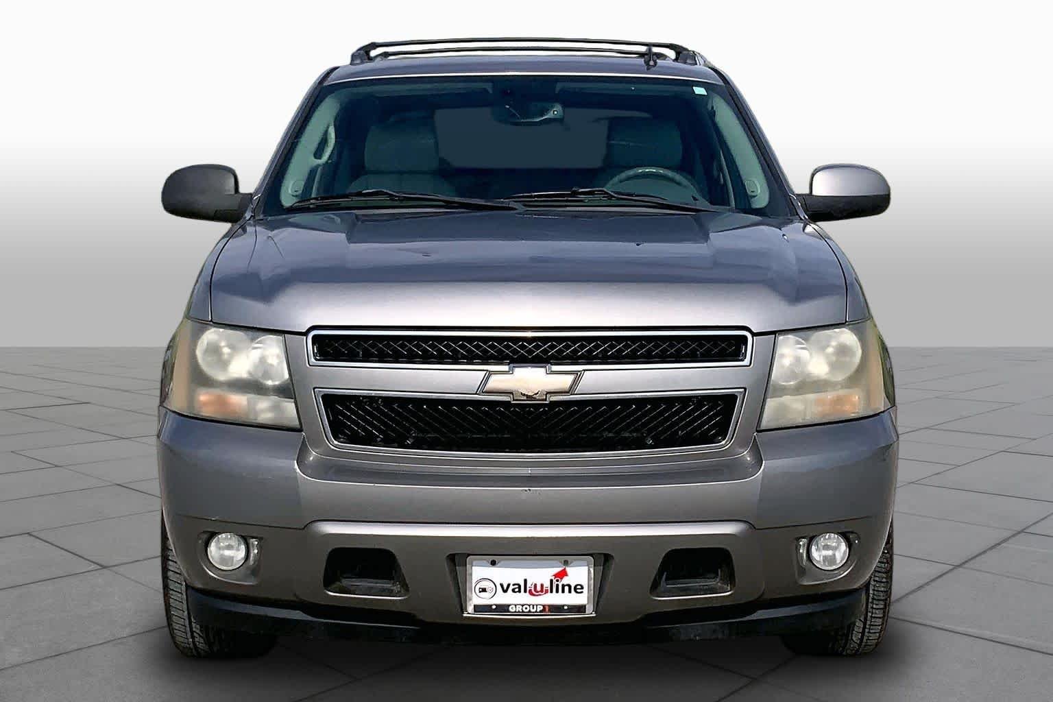 Used 2008 Graystone Metallic Chevrolet LT w/3LT image 3
