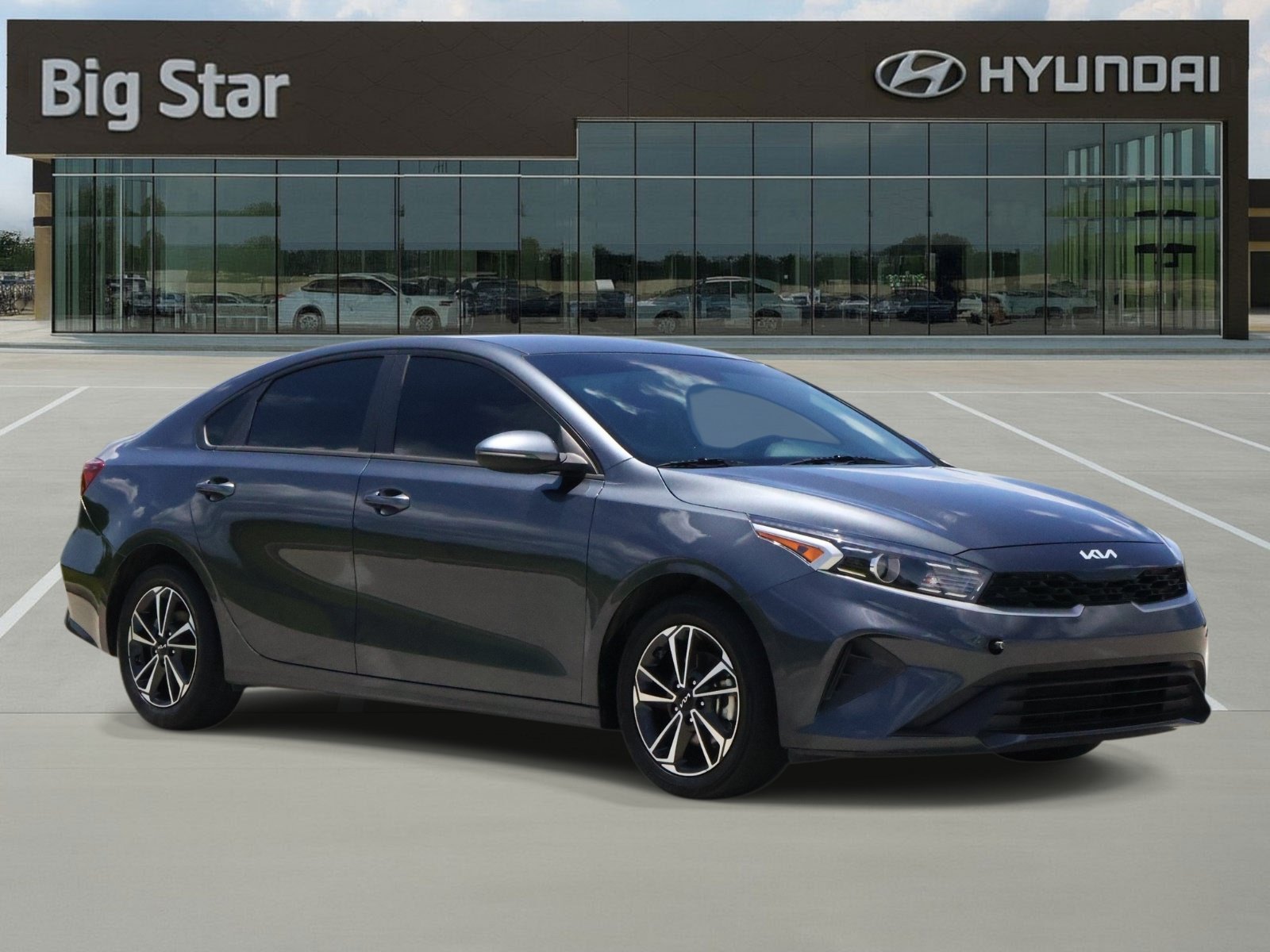 2024 Kia Forte LXS - Photo 6