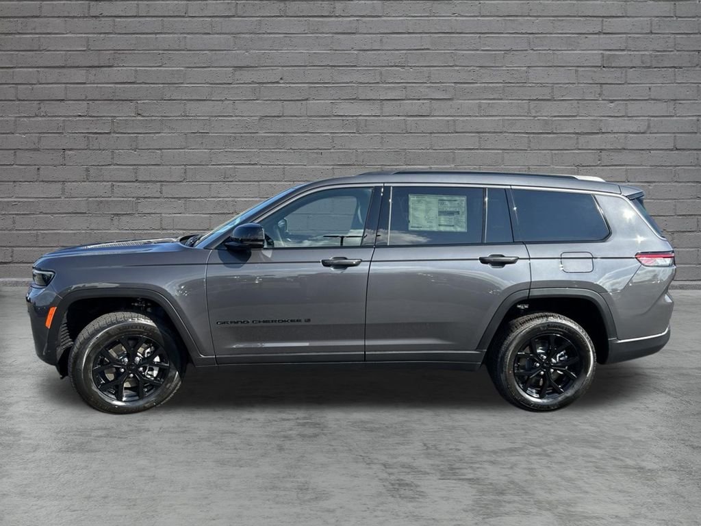 New 2026 Baltic Gray Metallic Clearcoat Jeep Altitude image 4