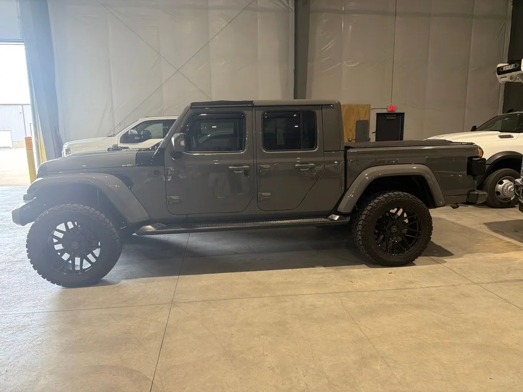 Used 2023 Gray Jeep Overland image 4