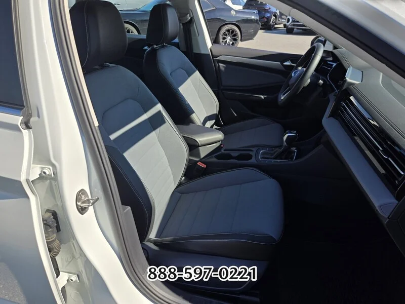 Used 2026 Opal White Pearl Volkswagen SE image 20