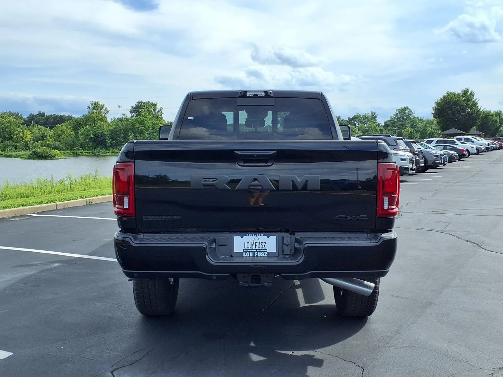 New 2026 Diamond Black Crystal Pearl-Coat Exterior Paint RAM Big Horn image 18