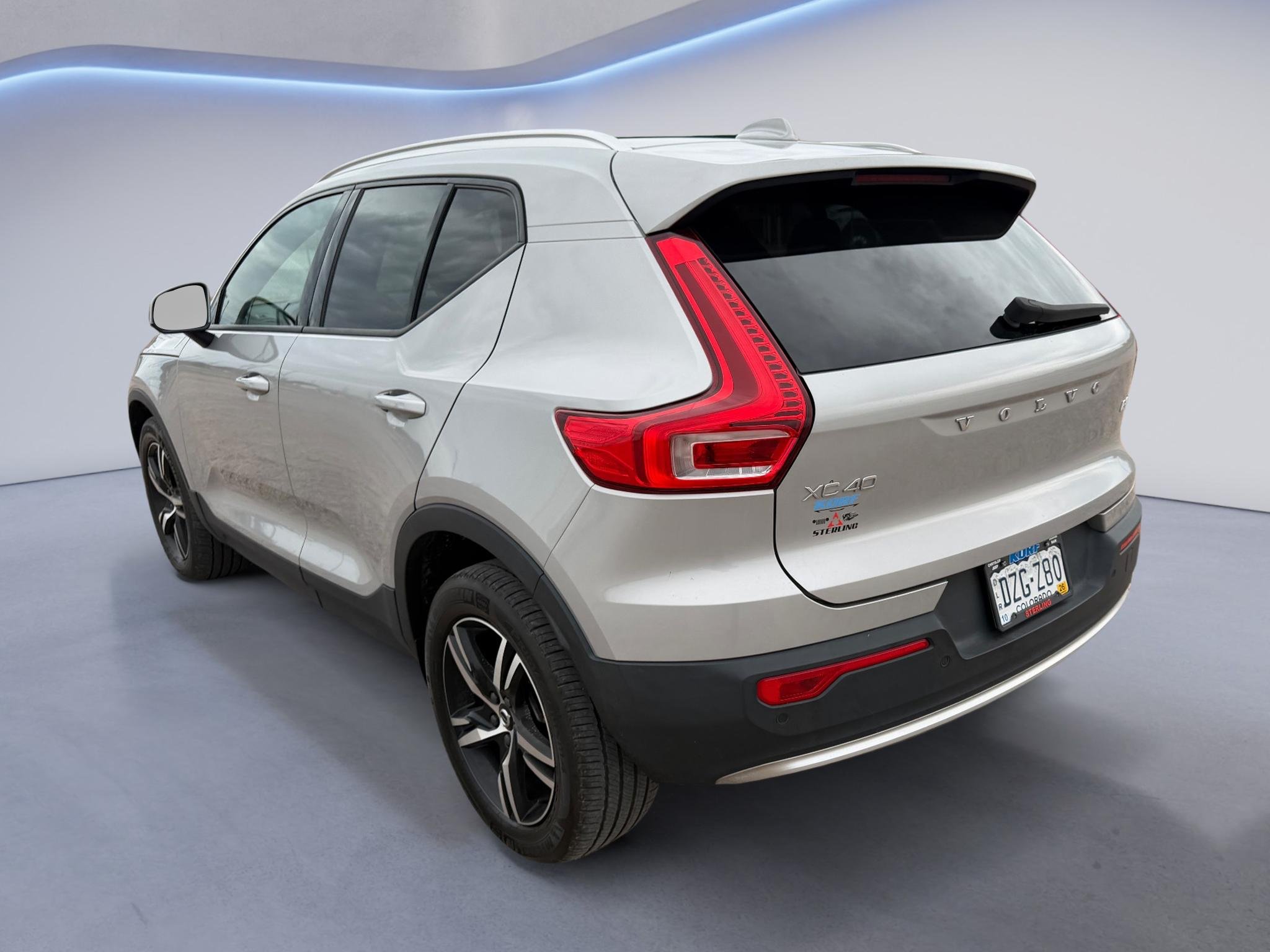 Used 2023 Thunder Grey Metallic Volvo Core image 7