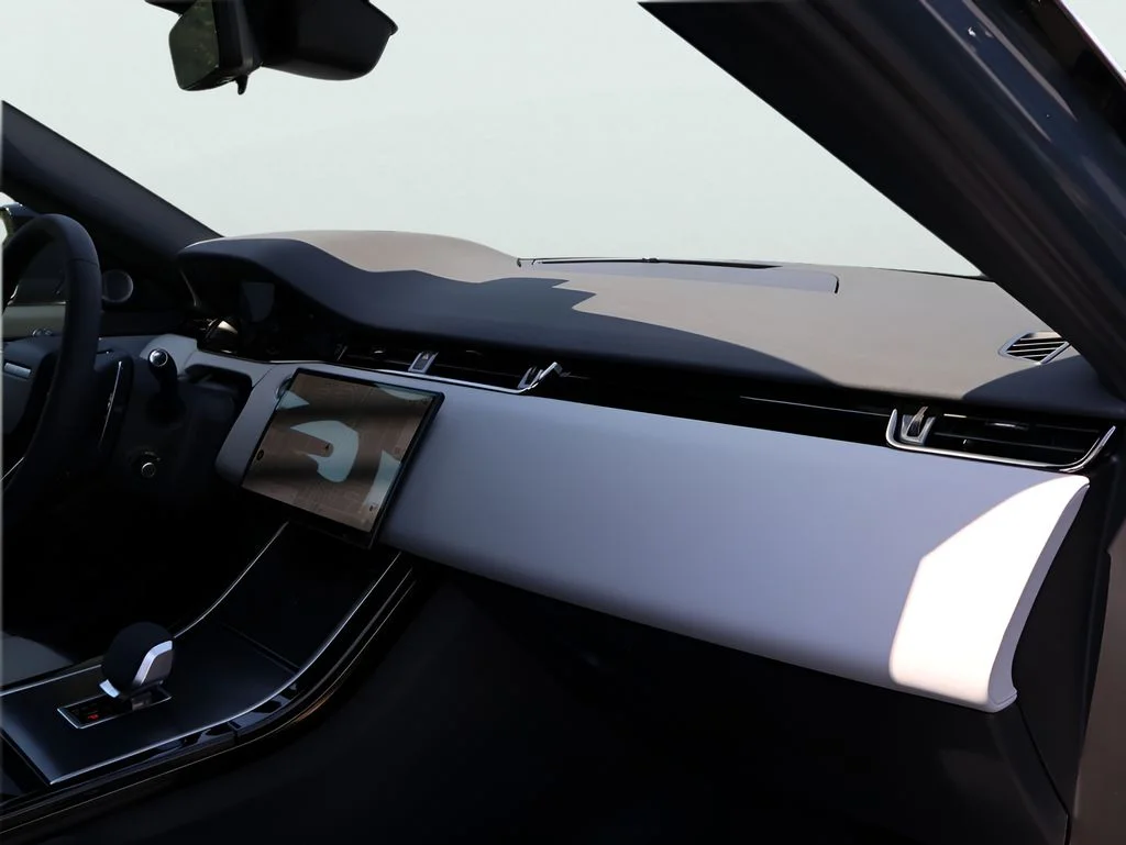 New 2026 Tribeca Blue Metallic Land Rover Hoxton Edition image 9
