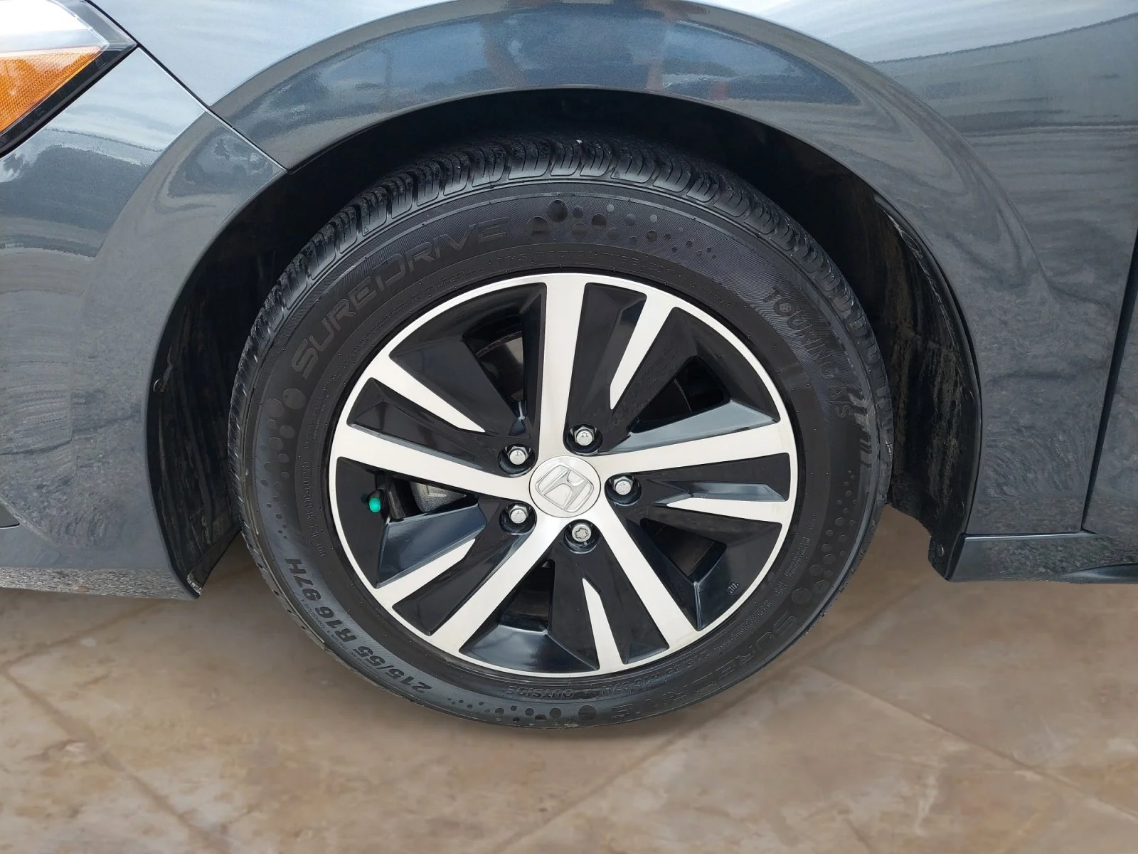 Used 2024 Gray Honda LX image 27