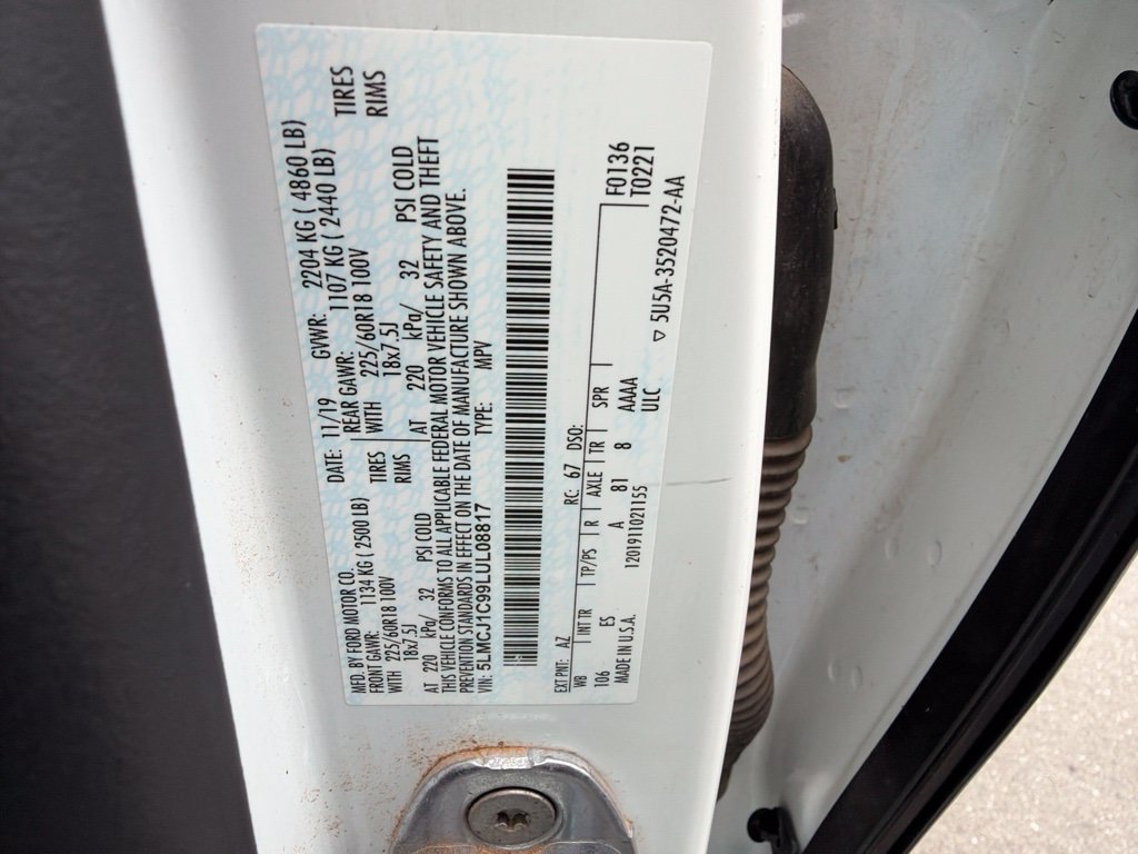 Used 2020 White Lincoln Standard image 19
