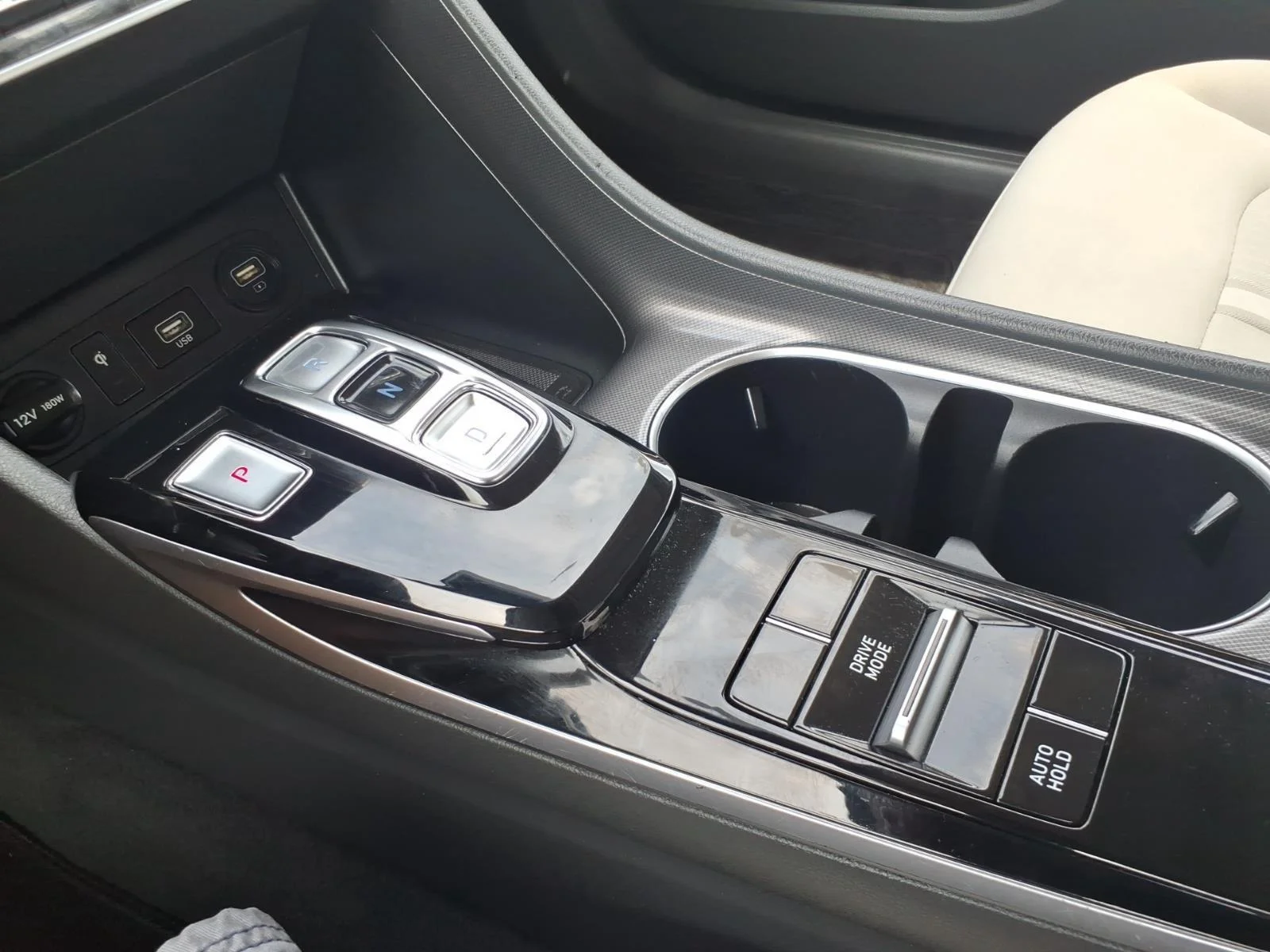 Used 2023 Portofino Gray Hyundai SEL image 18