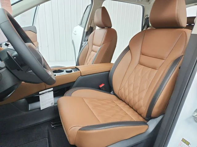 New 2026 White Nissan Platinum image 19