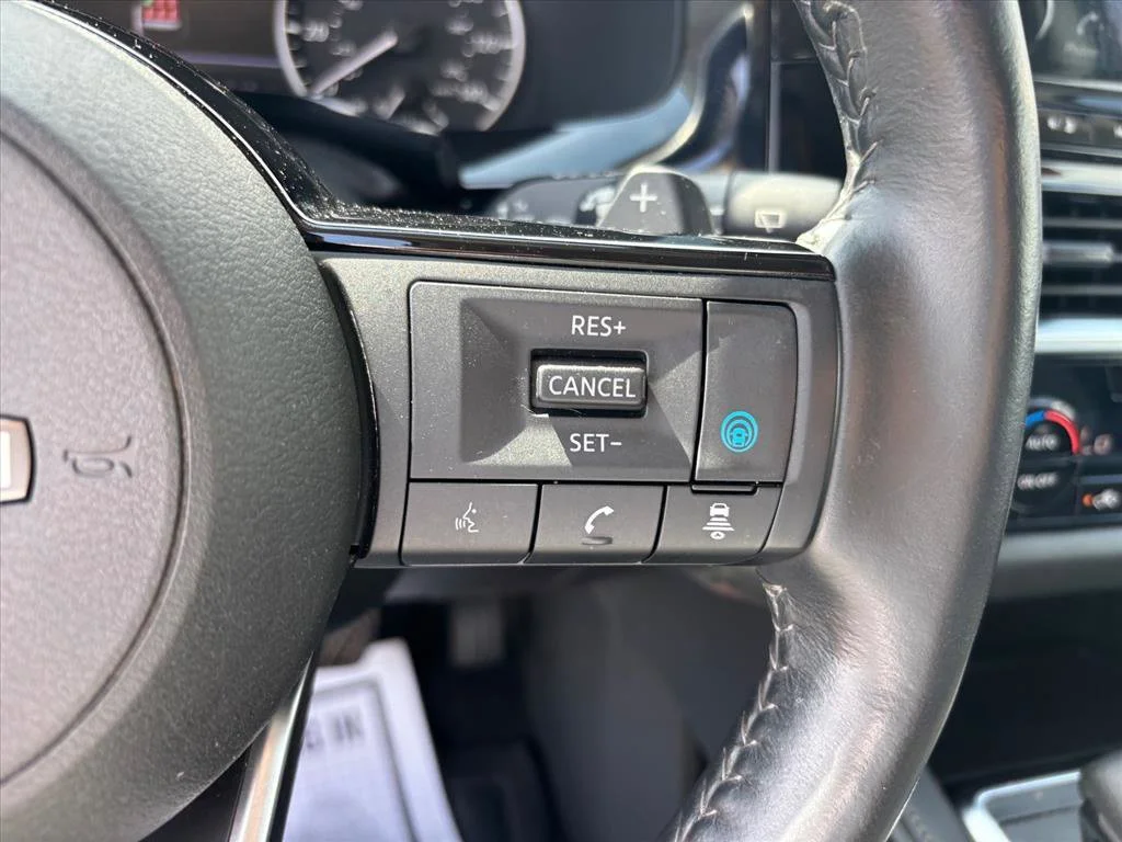 Used 2024 Red Nissan SL image 21