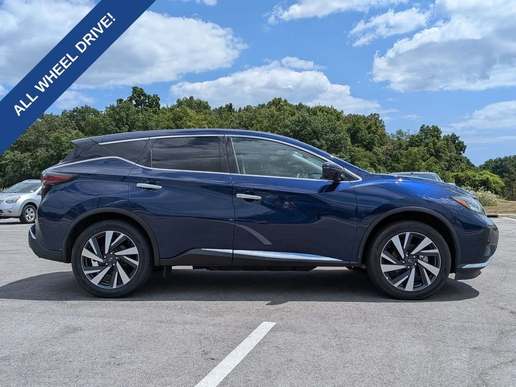 Used 2023 Blue Nissan SL image 8