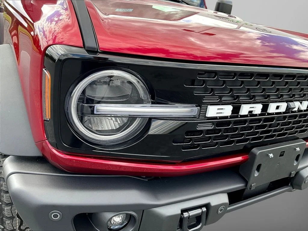 New 2026 Ruby Red Metallic Tinted Clearcoat Ford Badlands® image 32