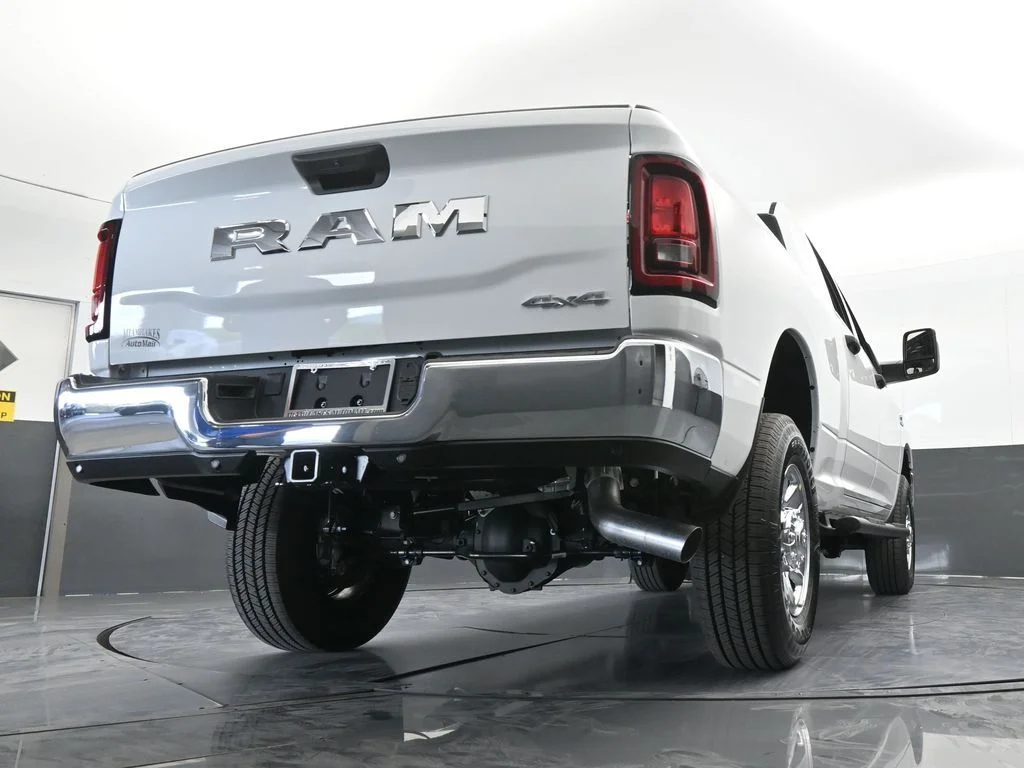 New 2026 Bright White Clear-Coat Exterior Paint RAM Tradesman image 61