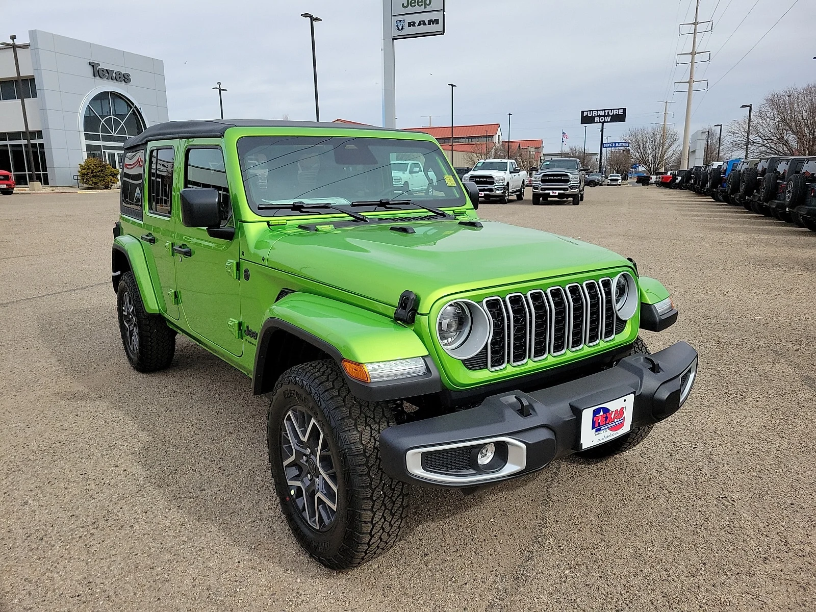 New 2026 PGE Mojito! Cle Jeep 4-DOOR SAHARA image 6
