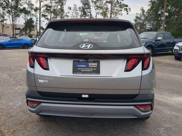 New 2025 Silver Hyundai SE FWD image 6