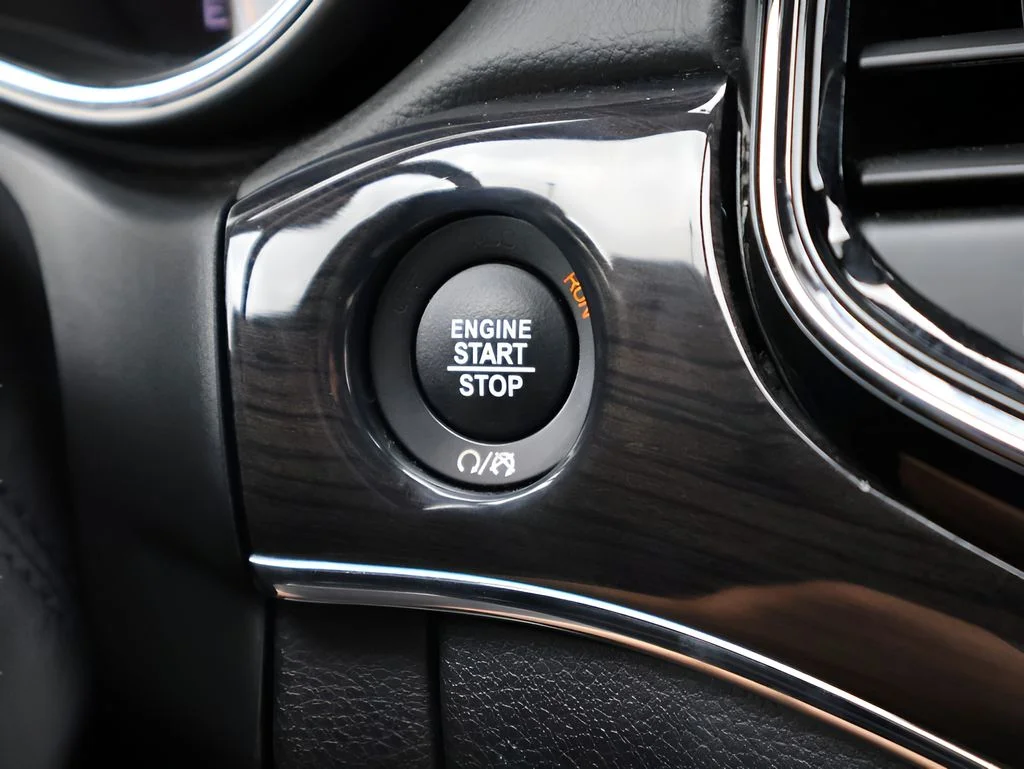Used 2020 Blue Jeep Overland image 26