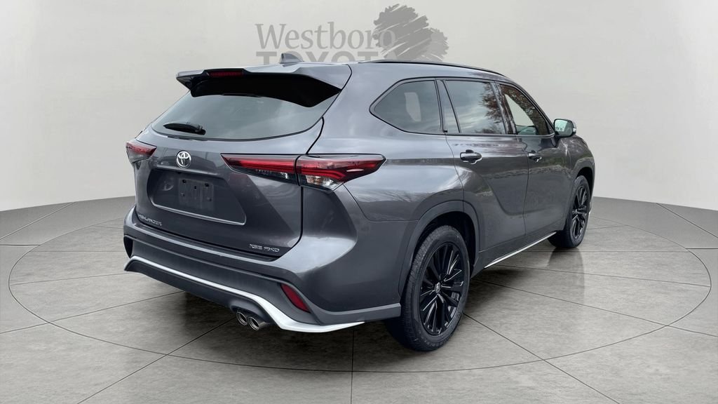 Used 2025 Gray Toyota XSE image 7