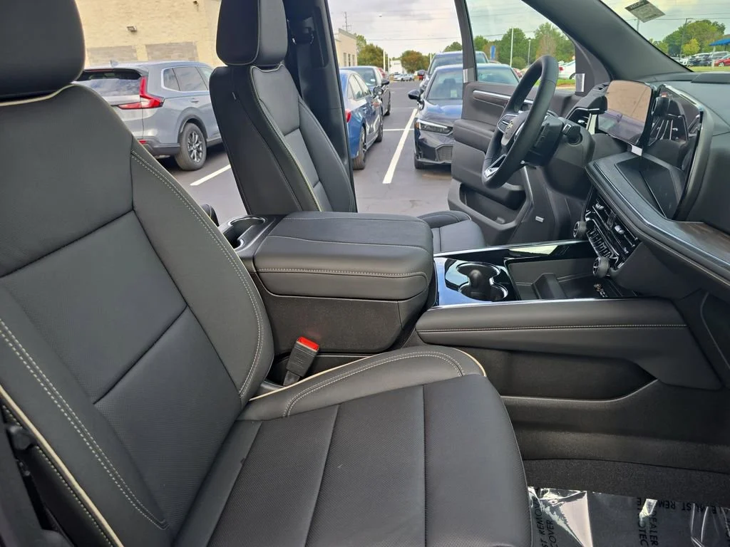2026 Chevrolet Tahoe Premier - Photo 10