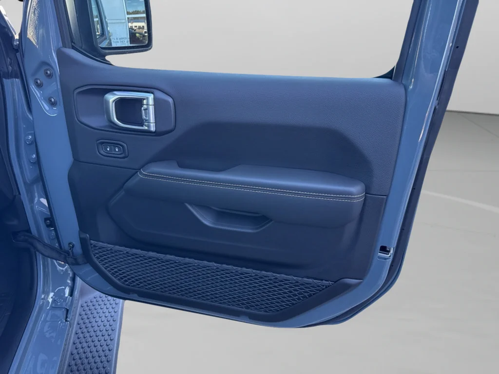 New 2026 Anvil Clear-Coat Exterior Paint Jeep Sahara image 37
