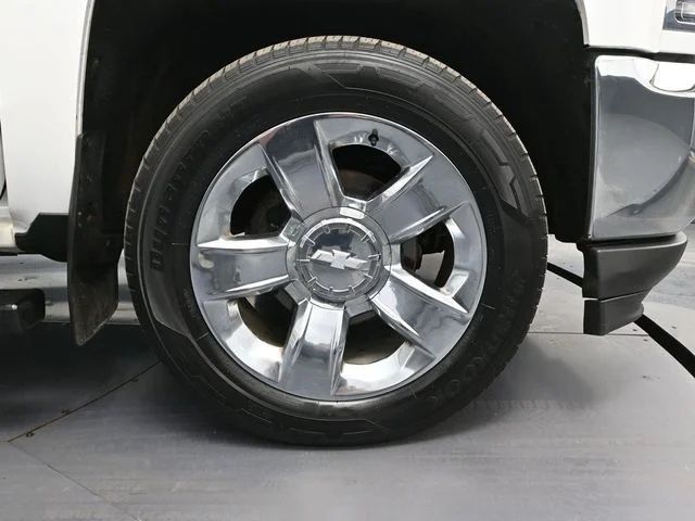 Used 2017 White Chevrolet LTZ image 17