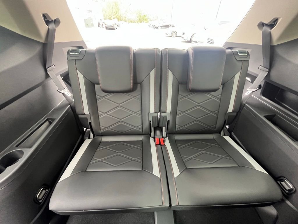 New 2026 White/off-white Volkswagen 2.0T Peak Edition image 26
