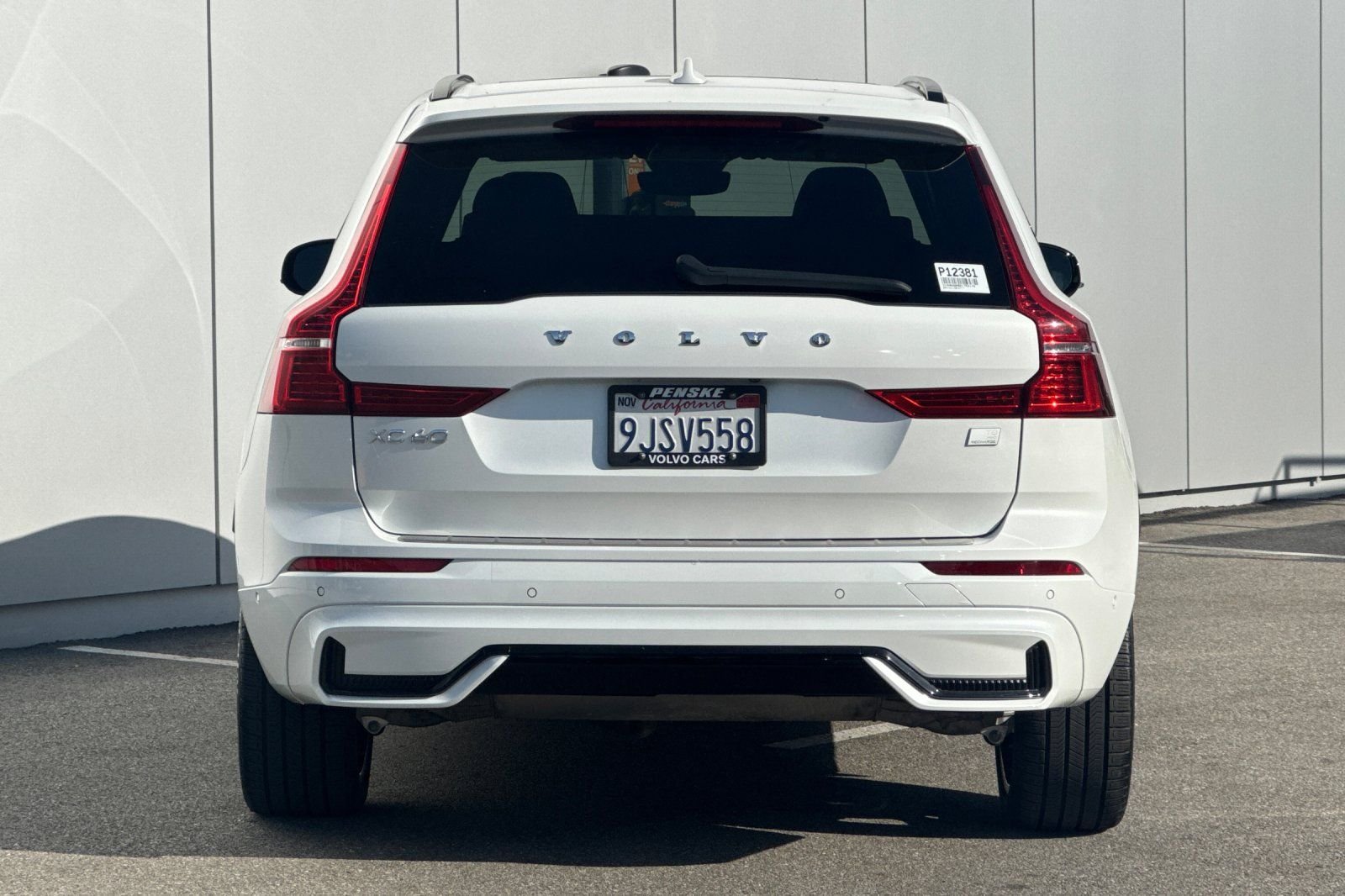 Used 2024 White Volvo Ultimate image 4