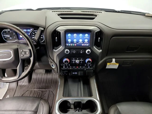 Used 2022 White GMC Denali image 43