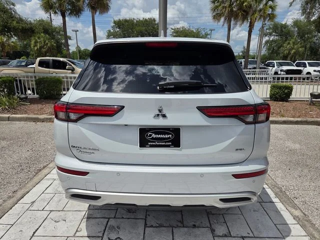 Certified Used 2024 White Mitsubishi  image 11