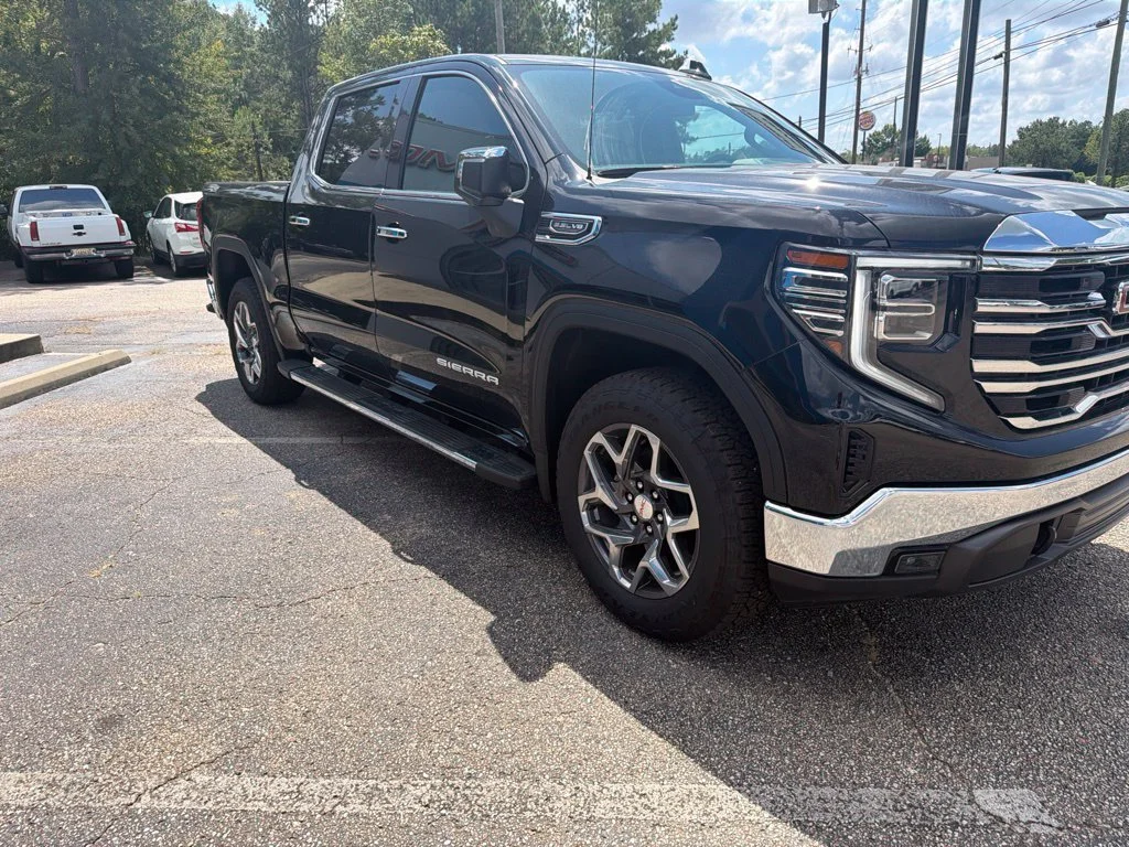 New 2026 Onyx Black GMC SLT image 7