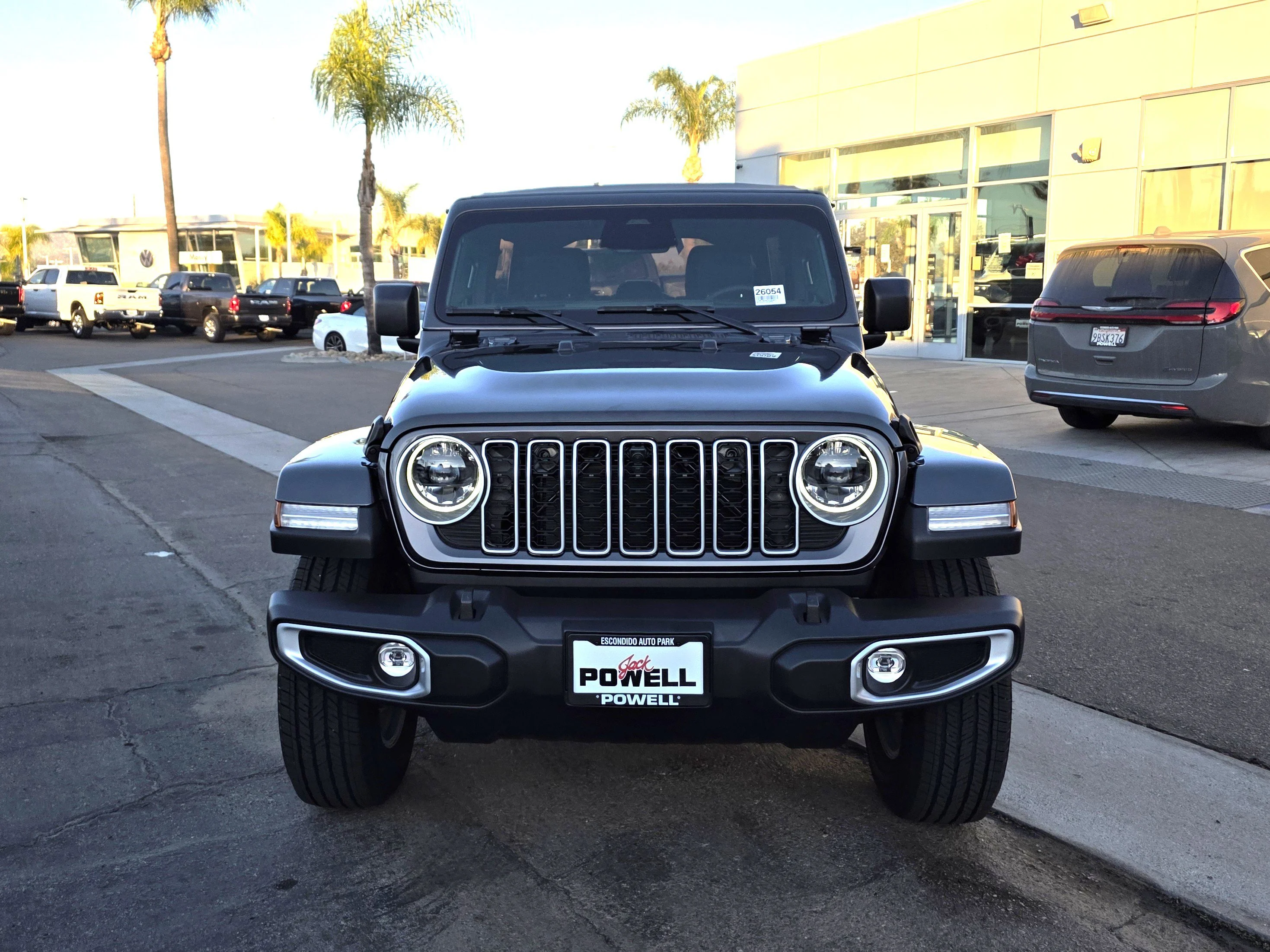 New 2026 Crystal Metallic Jeep Sahara image 7