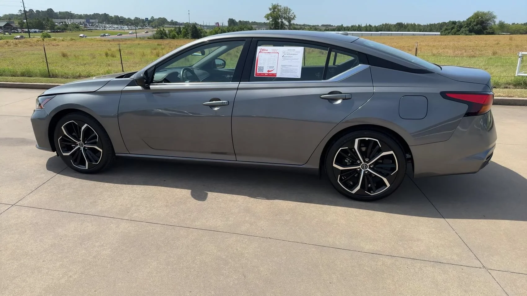Used 2025 Gun Metallic Nissan SR image 6