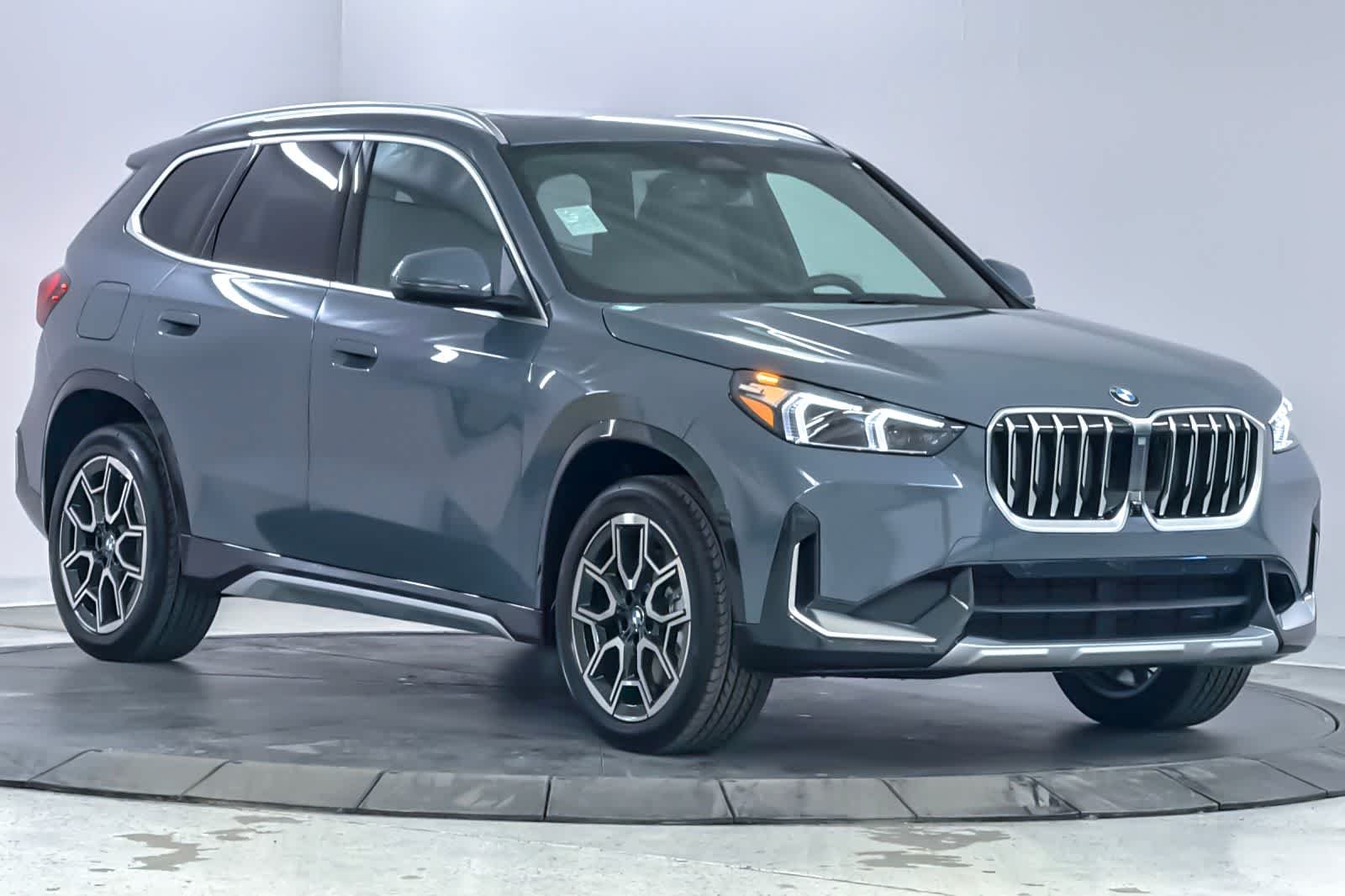 New 2026 Storm Bay Metallic BMW xDrive28i image 9