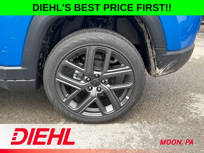New 2026 Hydro Blue Pearl-Coat Exterior Paint Jeep Limited image 43