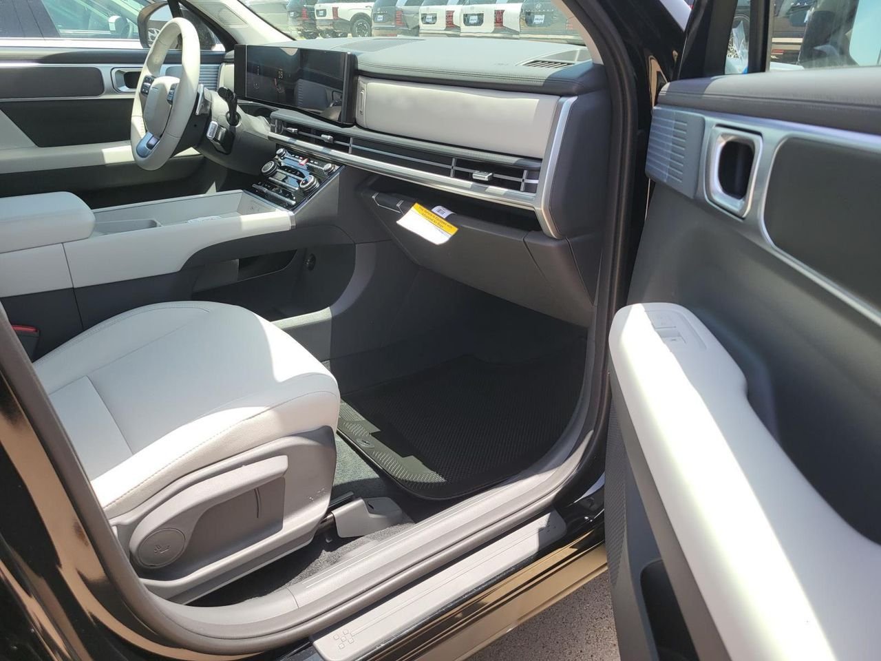 New 2026 Phantom Black Hyundai SE FWD image 8