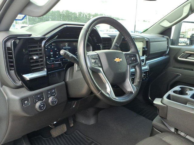 Certified Used 2025 Summit White Chevrolet LT DRW image 16