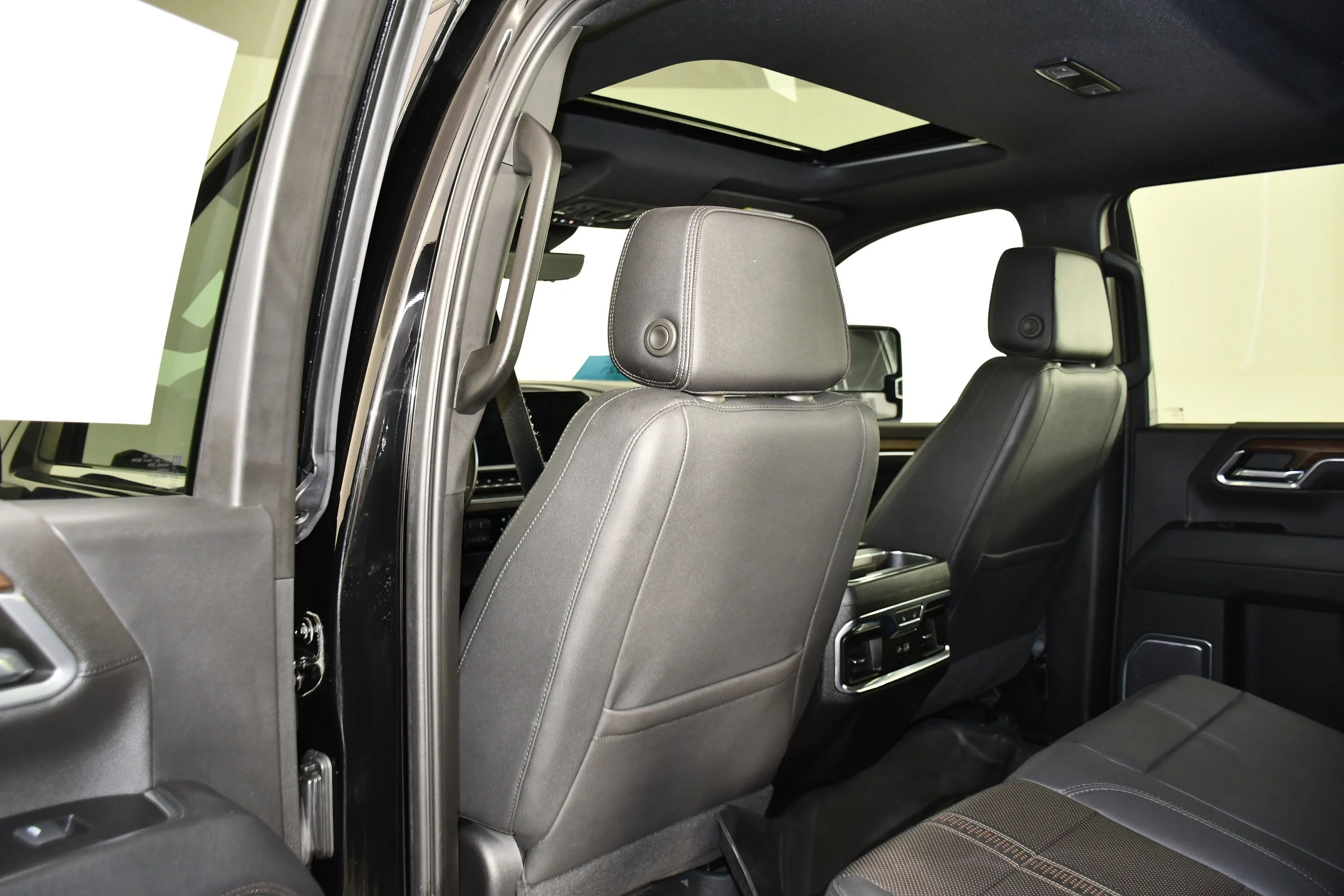 Used 2024 Black Chevrolet High Country image 55