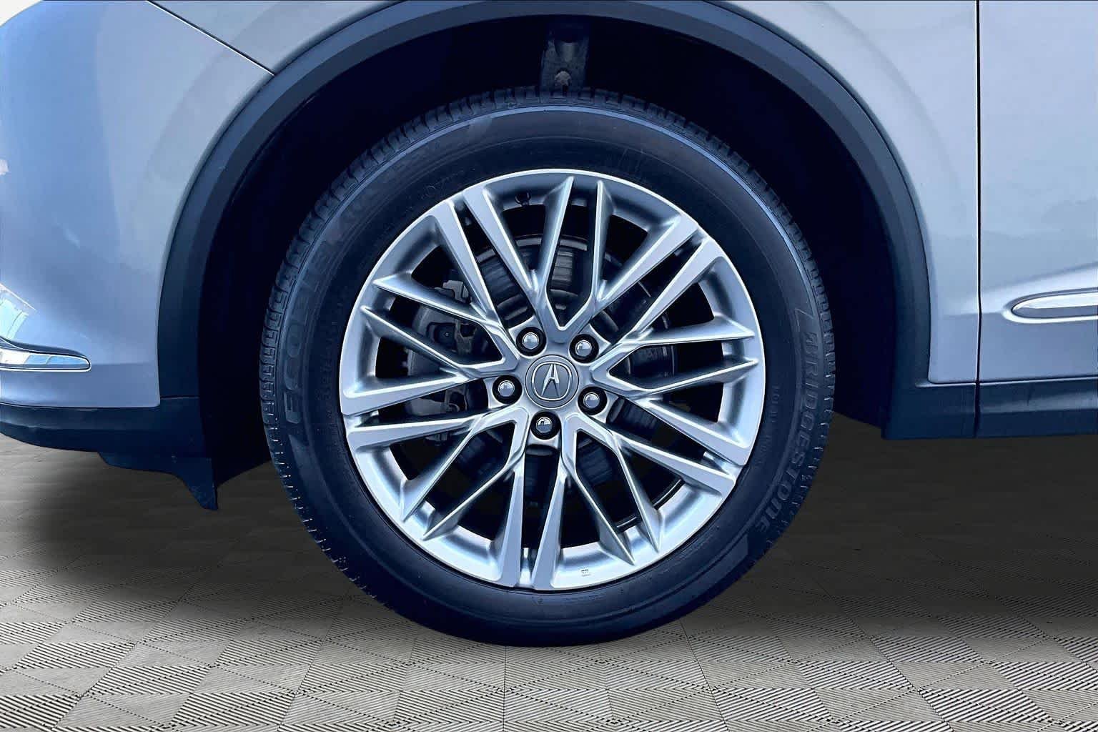 Used 2023 Lunar Silver Metallic Acura w/Advance Package image 11