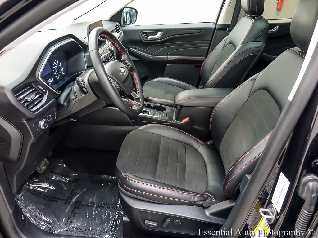 Certified Used 2022 Black Metallic Ford SEL image 9