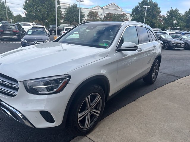 Used 2022  Mercedes-Benz GLC 300 image 2