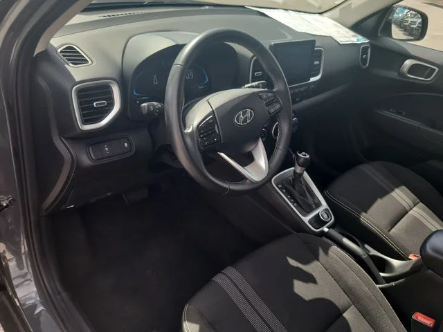 Used 2025 Gray Hyundai SEL image 17