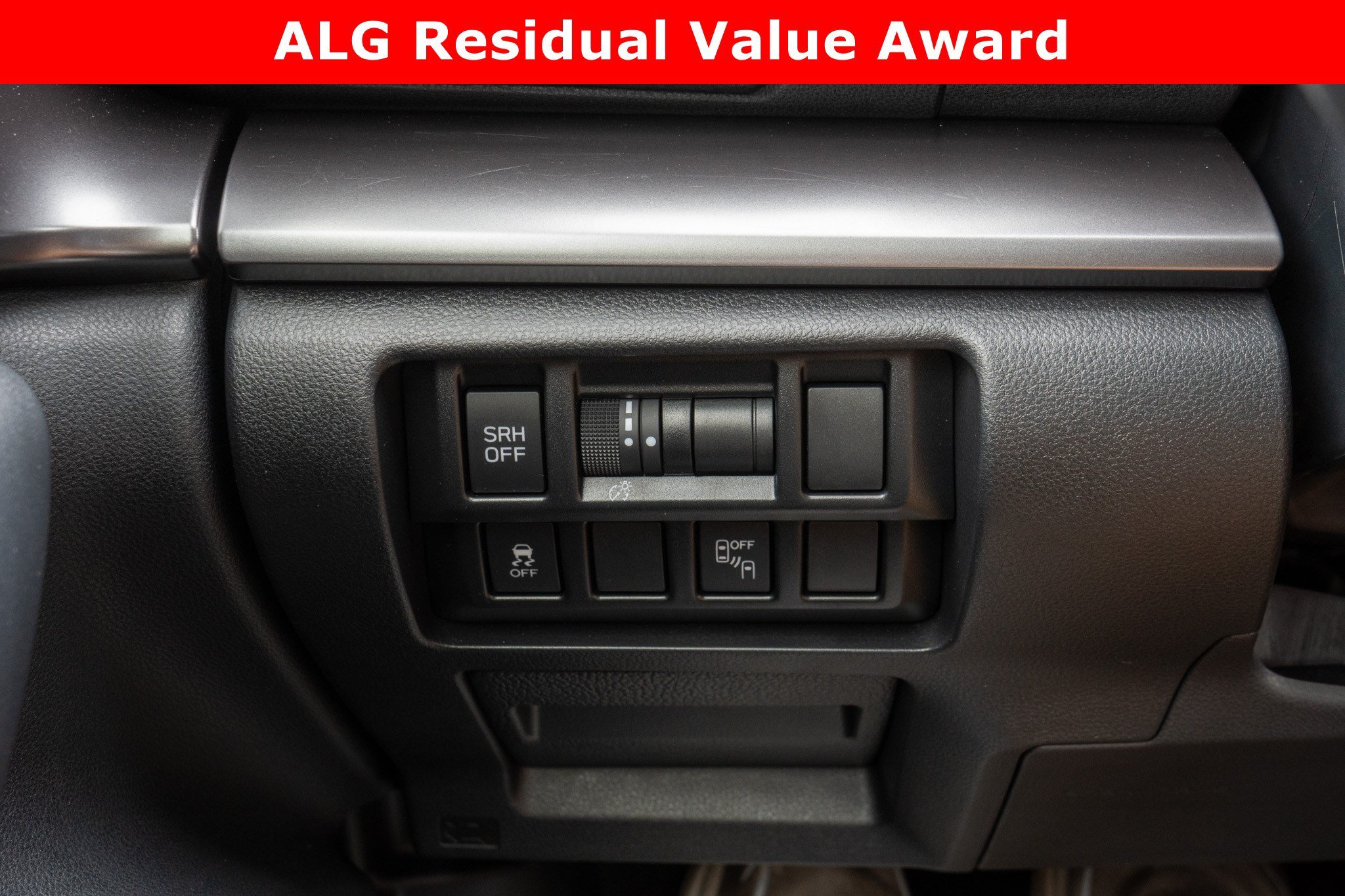 Used 2019 Crystal White Pearl Subaru Limited image 25