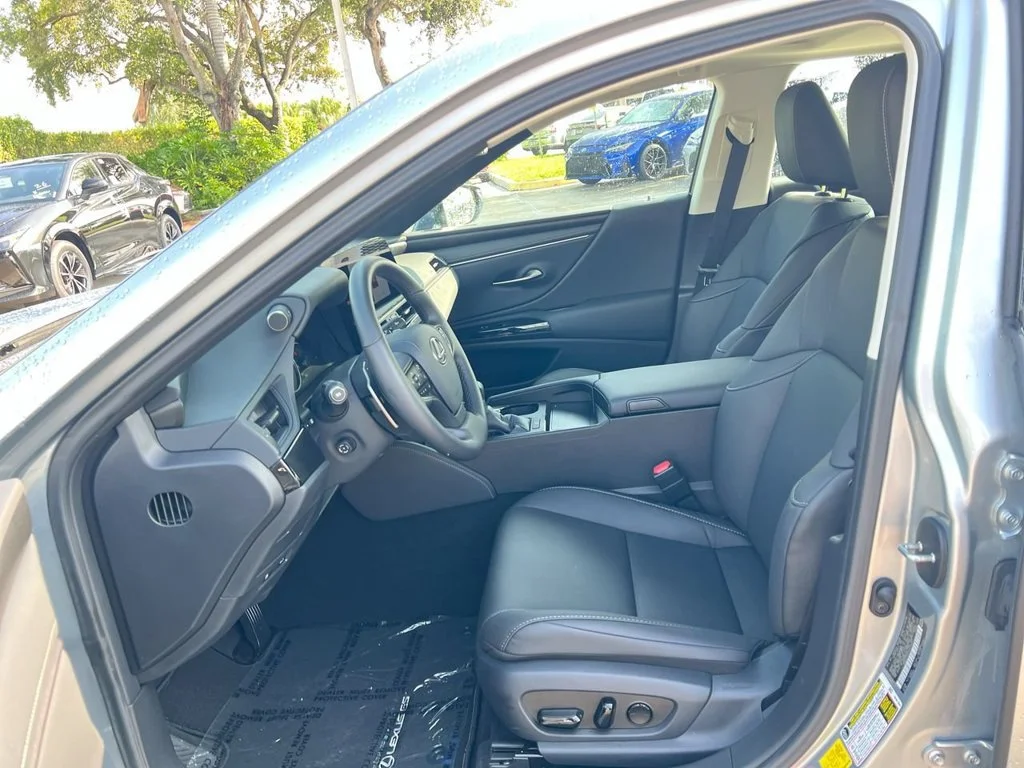 Certified Used 2025 IRIDIUM Lexus 350 image 12