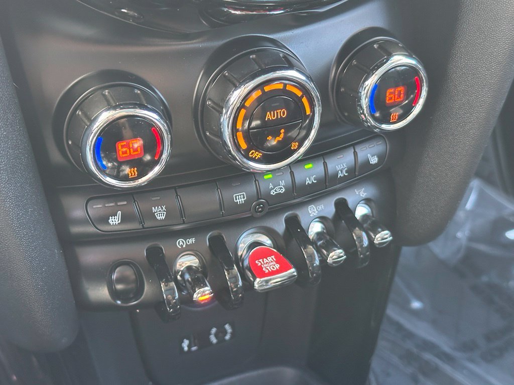 Used 2016 Blue MINI Base image 5
