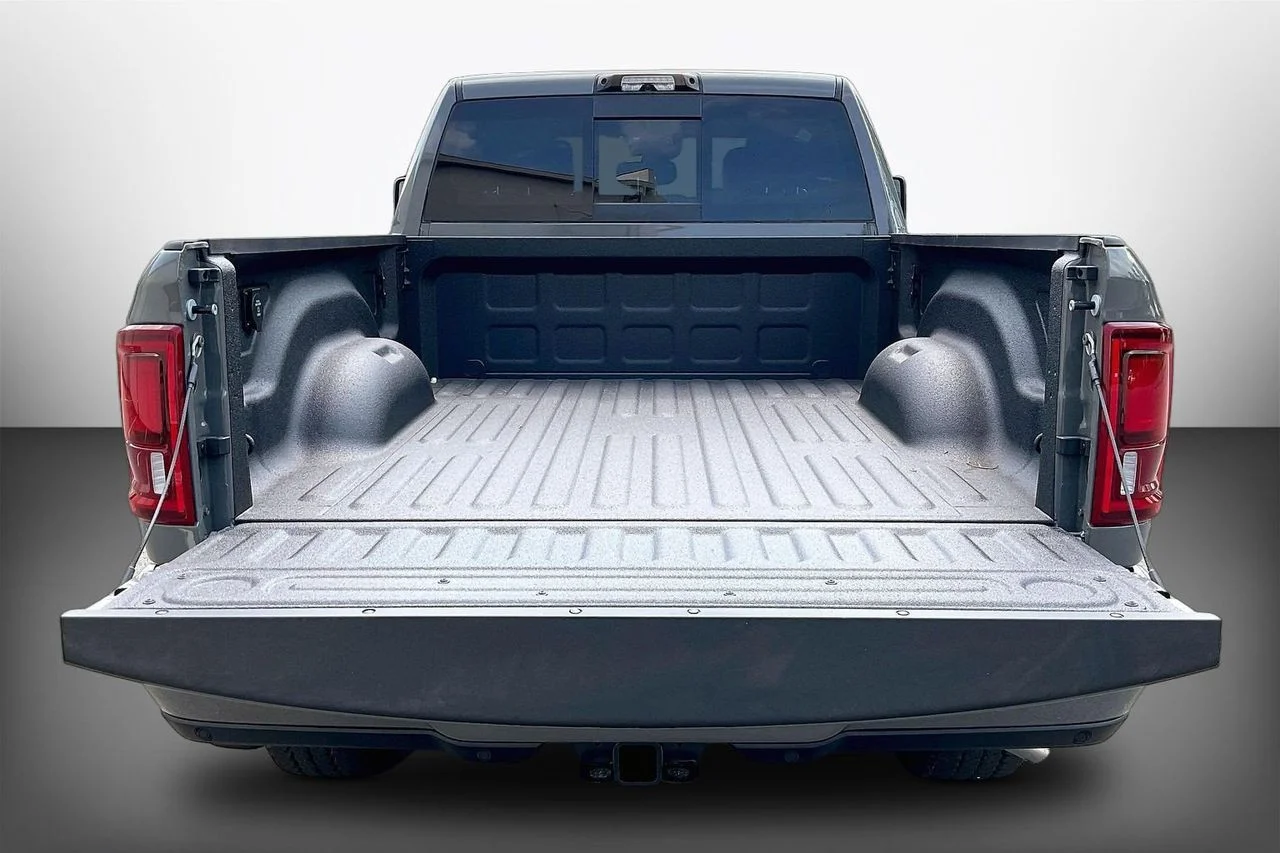 New 2027 Ceramic Gray Clear-Coat Exterior Paint RAM Laramie image 23