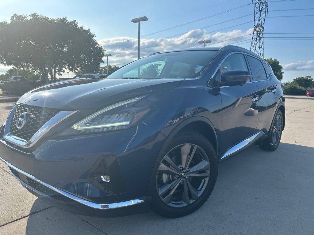 Used 2019 Blue Nissan Platinum image 1